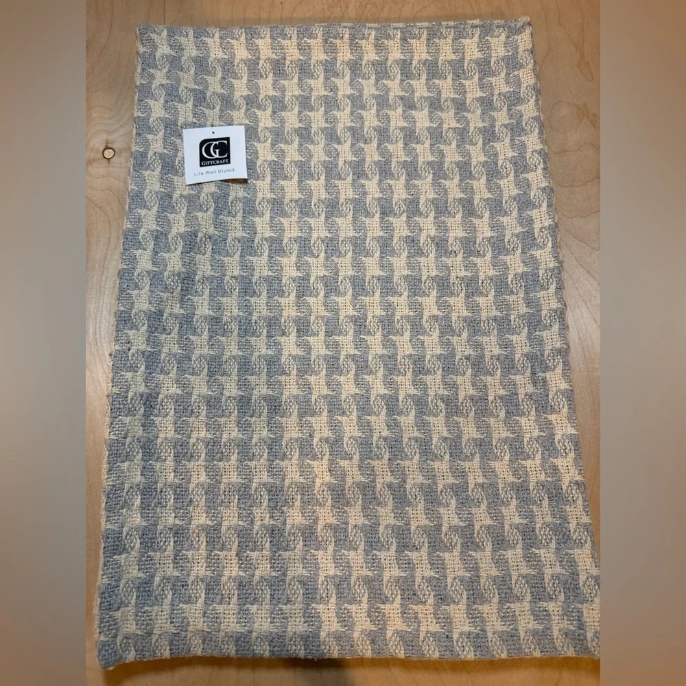 Classic Home Placemats in Blue and‎ Cream
